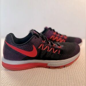Nike Zoom Vomero 10, Black/purple/orange, women’s 9. GUC